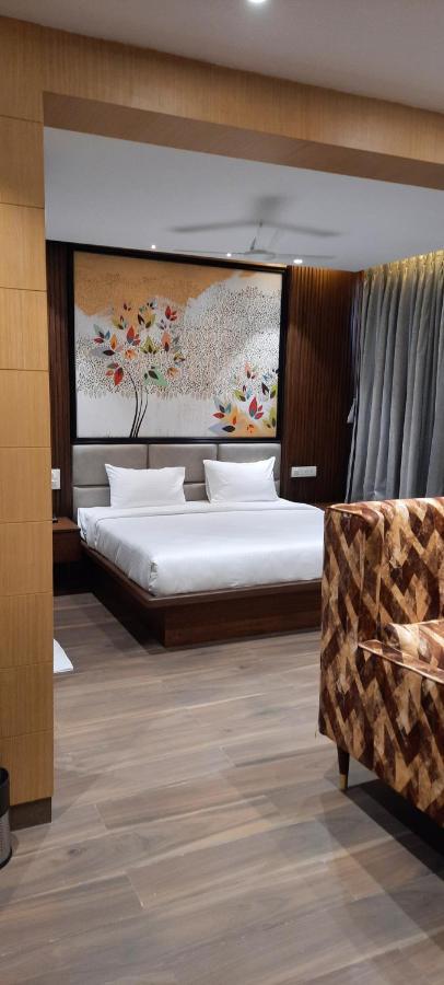 Hotel Sunrise Hospitality Vijayawada Bagian luar foto