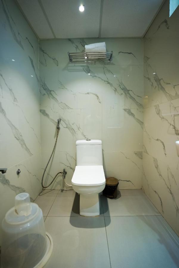 Hotel Sunrise Hospitality Vijayawada Bagian luar foto